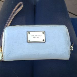 Michael kors wristlet